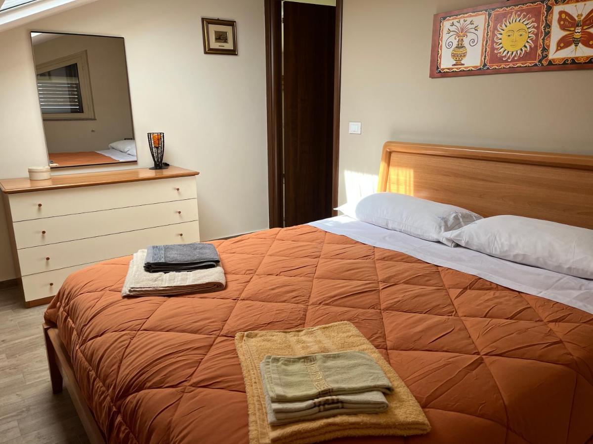 Apartament Yellow House Fiumefreddo di Sicilia Zewnętrze zdjęcie